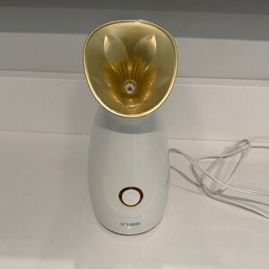 Gold and White Facial Steamer